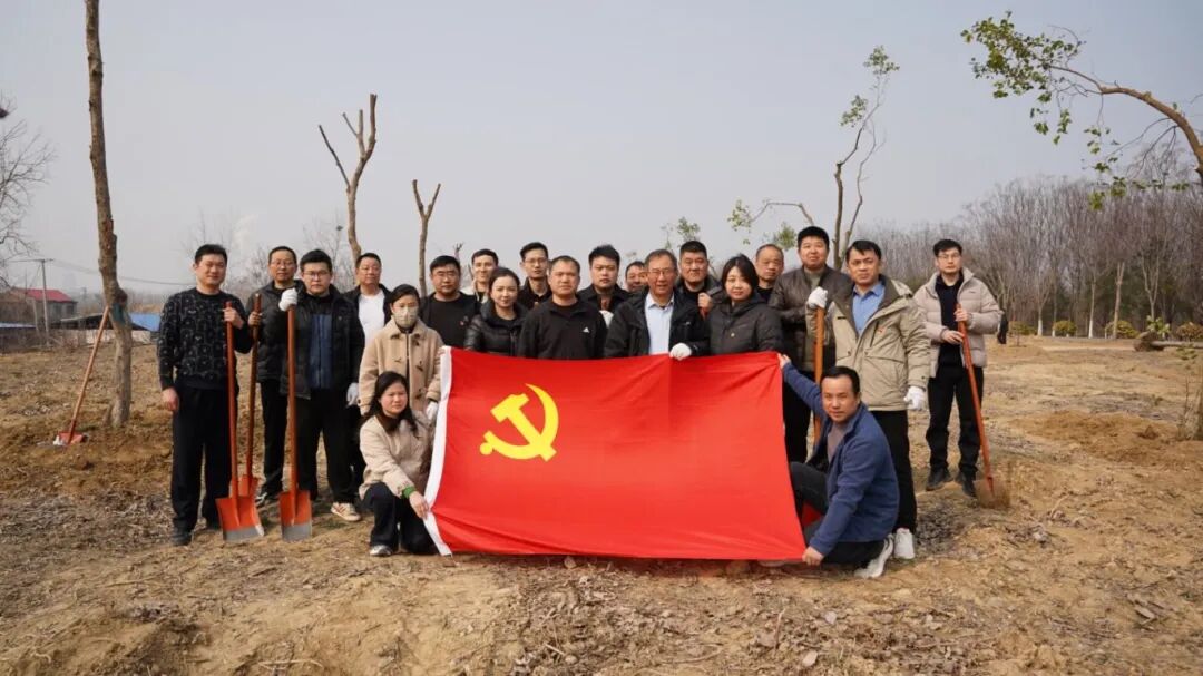 党建引领添新绿 践行初心护汴河——宿州交旅集团党委开展义务植树活动